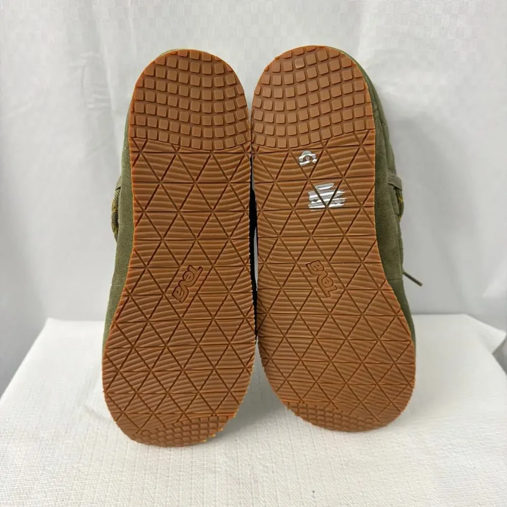 Teva Ember Boots Mens Size 12 Lace Up Winter Quilted Olive Green